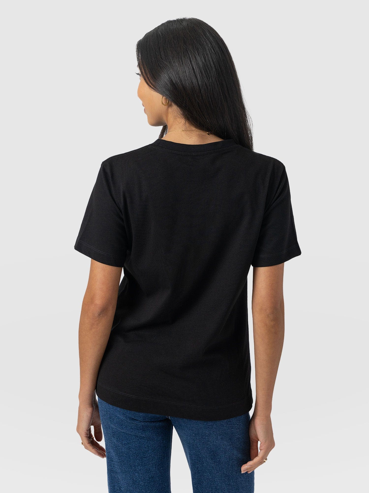 Finsbury Crew Neck Tee - Black - Women's T-shirts | Saint + Sofia® USA